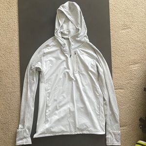 Nike Thermasphere Running Hoodie in Size Medium